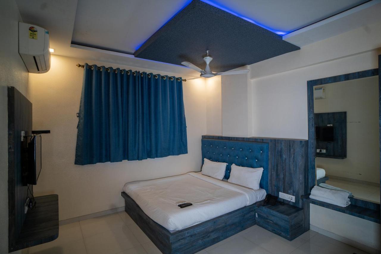 Hotel Mari Aai Residency Navi Mumbai Ngoại thất bức ảnh