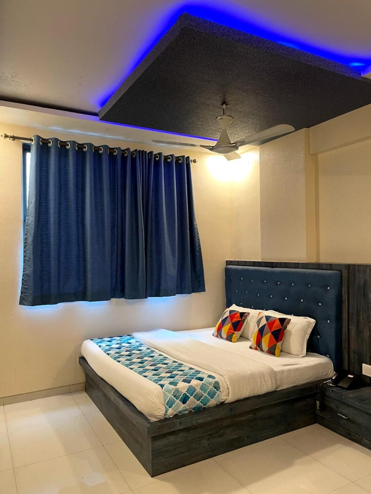 Hotel Mari Aai Residency Navi Mumbai Ngoại thất bức ảnh